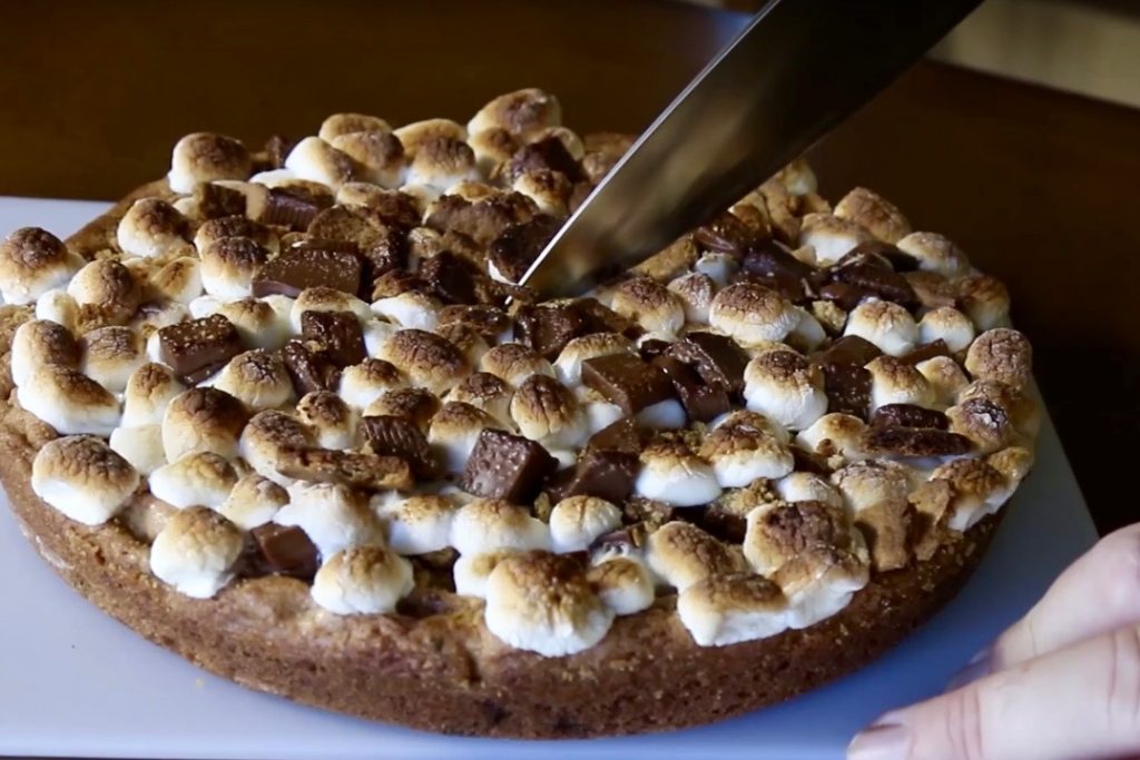 Giant Smore Cookie 06