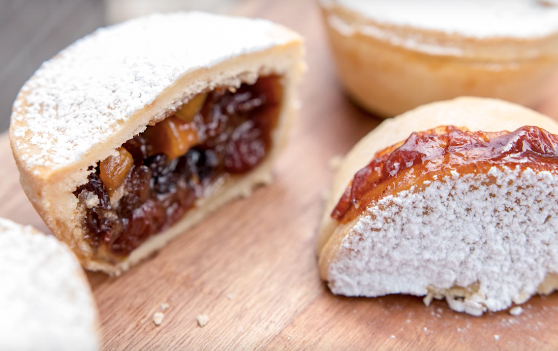 sweet-mincemeat-for-mince-pies-the-luxury-version-steve-s-kitchen